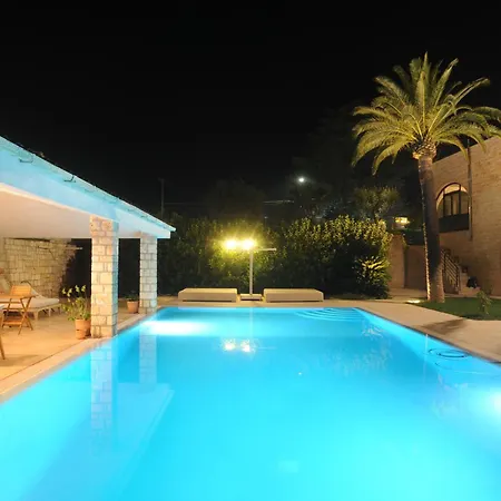 Vittore Вилла *